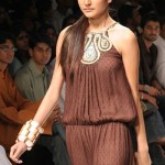 Pic: Anushka Sharma in Brown