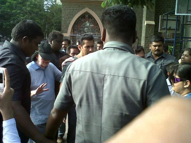 Salman Khan on the sets of Dabangg 2 Salman Khan on the sets of Dabangg 2