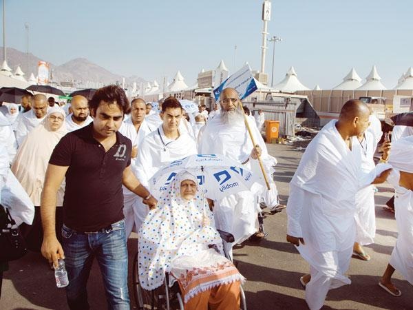 Aamir Khan with his mother at Hajj