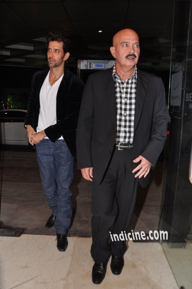 Hrithik arrives with dad