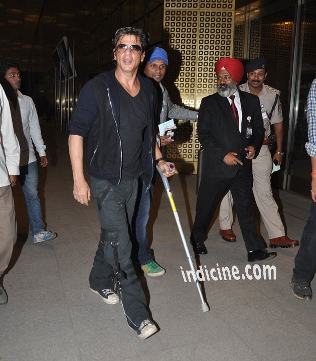 SRK departs for Malaysia Concert