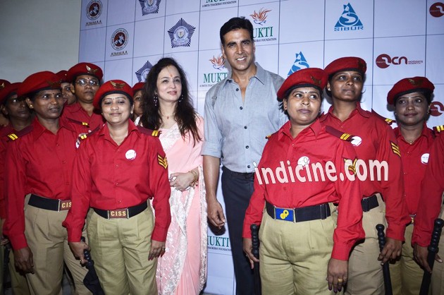 Akshay Kumar launches Mukti Foundation's Unarmed Combat and Tolpar Knife training session