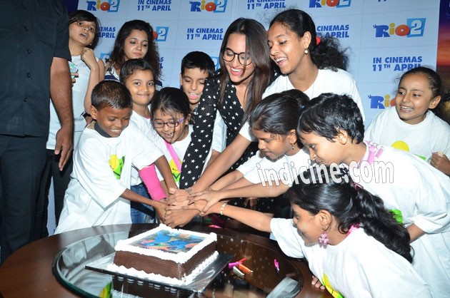 Sonakshi Sinha hosts special screening of Rio 2 for kids