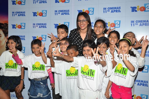 Sonakshi hosts special screening of Rio 2 for kids at PVR