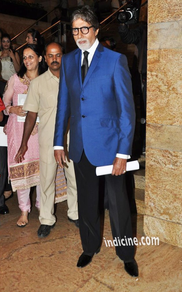 Amitabh Bachchan at Dilip Kumar's autobiography red carpet