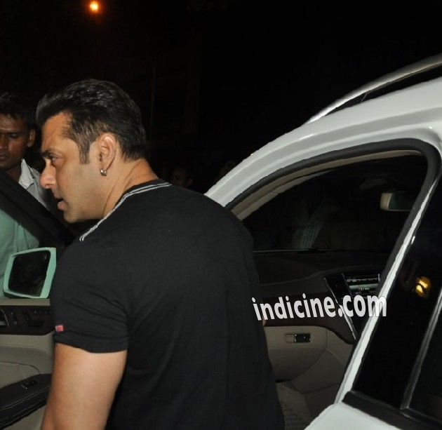 Salman Khan at Himesh's recording studio