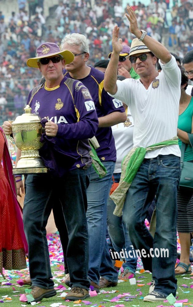 Shahrukh Khan celebrates KKR victory at Eden Gardens