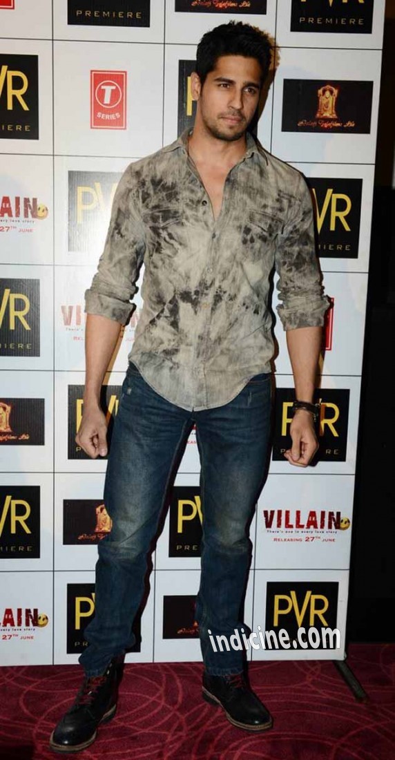 Sidharth Malhotra promotes Ek Villain in Delhi