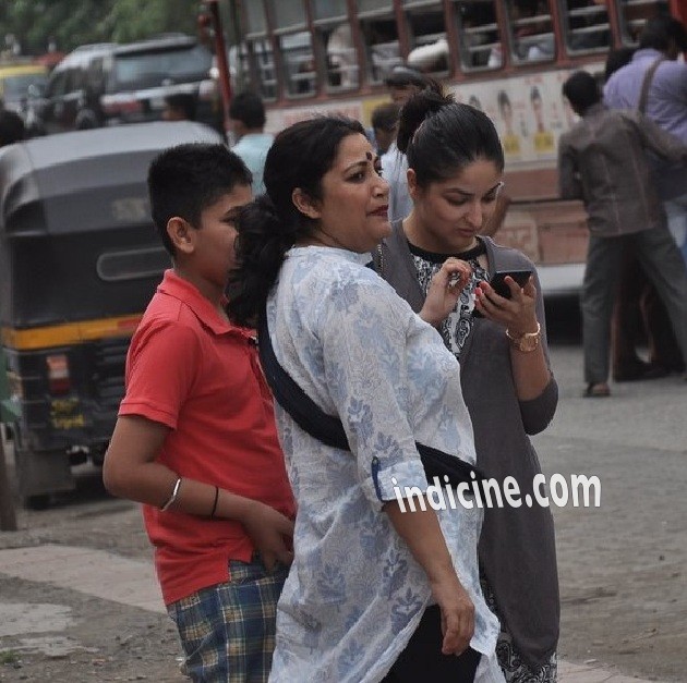 Yami Gautam with mother Anjali Gautam