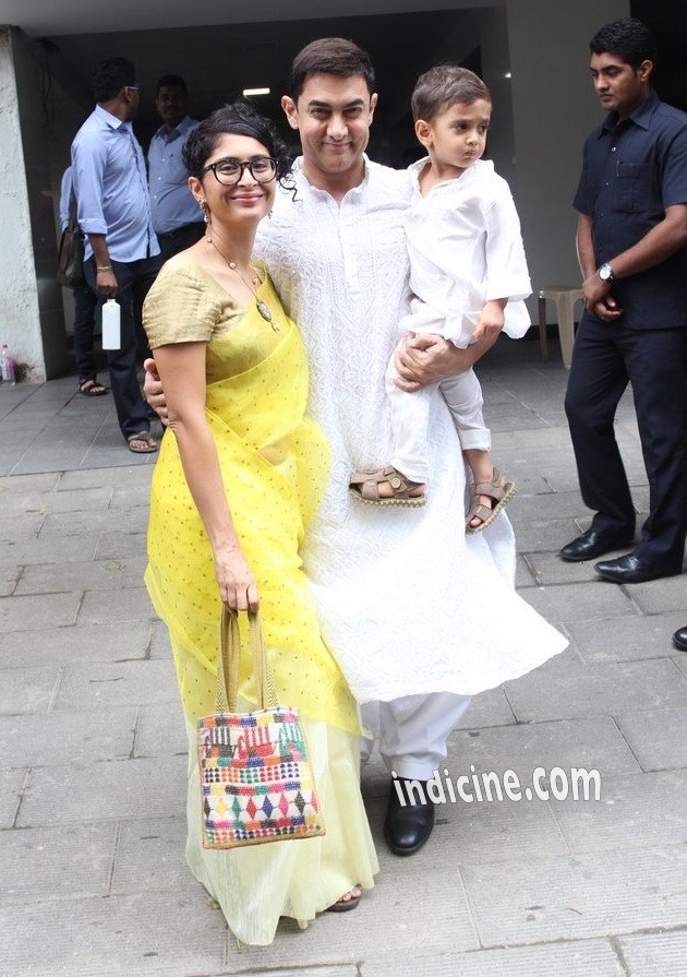 Aamir Khan celebrates Eid with family