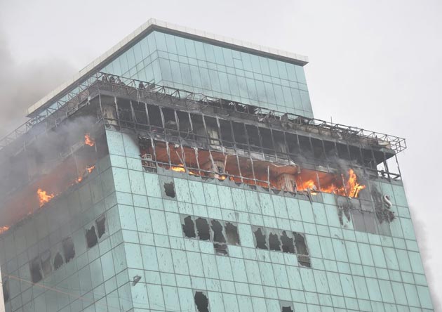 Hrithik Roshan and Ajay Devgan's Mumbai office building catches fire