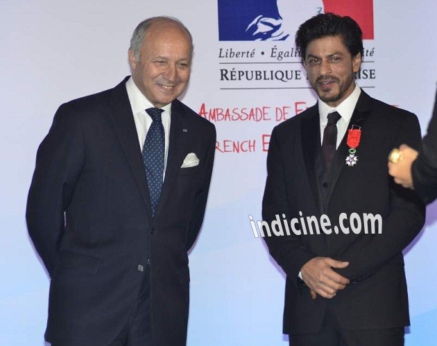 Laurent Fabius with Shahrukh Khan