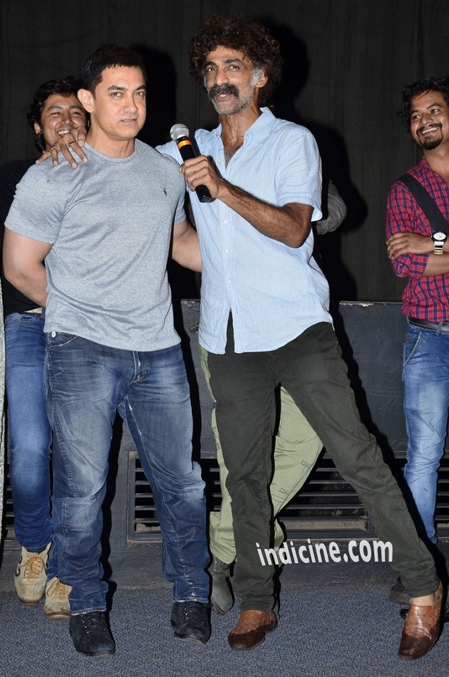 Aamir Khan, Makrand Deshpande at the special screening of Saturday Sunday