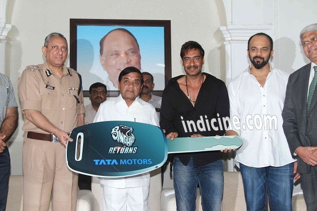 Ajay Devgan, Rohit Shetty give 2 Tata Cars to Mumbai Police