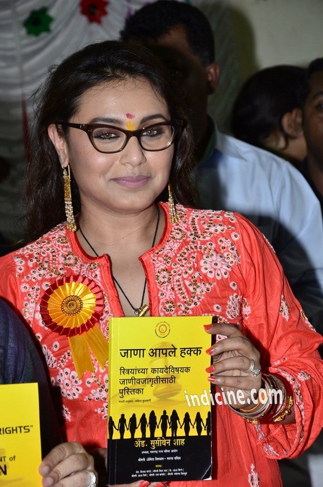 Rani Mukherjee unveils a book on women empowerment