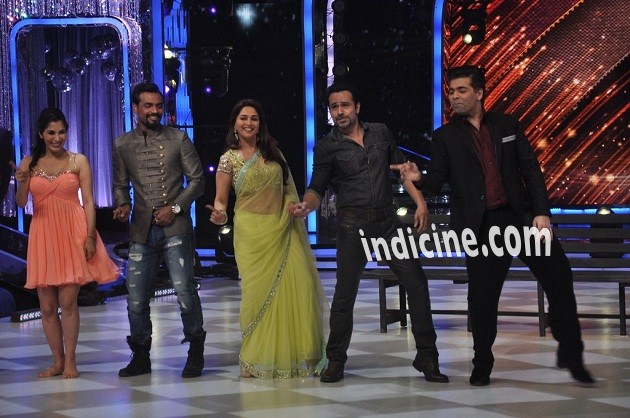 Remo D'Souza, Madhuri Dixit, Emraan Hashmi and Karan Johar on the sets of Jhalak Dikhhla Jaa