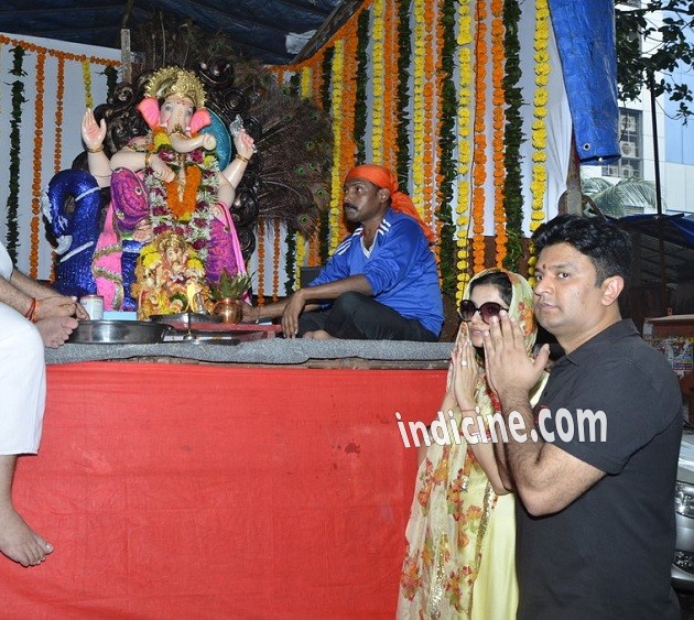 Divya Khosla, Bhushan Kumar at Ganpati visarjan