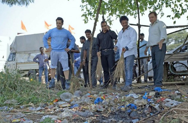 Salman Khan participates in Swachh Bharat Abhiyan