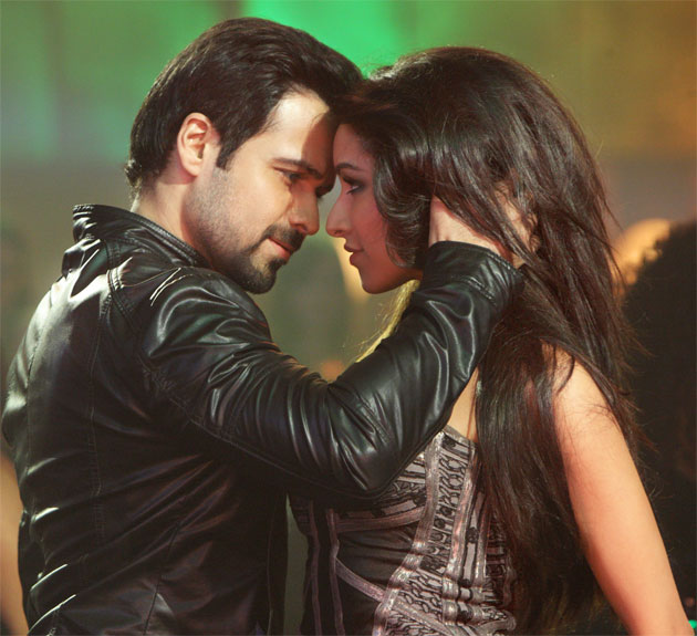 Shraddha Kapoor and Emraan Hashmi still from Ungli