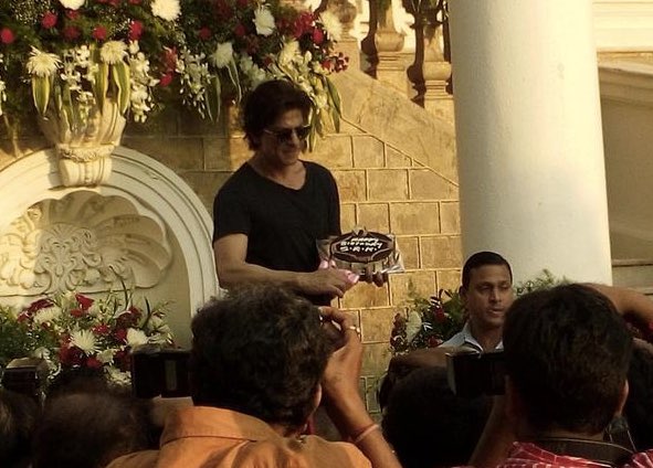 SRK Birthday with media