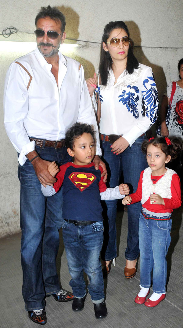 Sanjay Dutt with wife Manyata Dutt and children Shahraan and Iqra