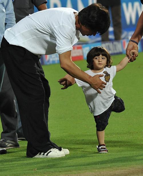 Image result for shahrukh with abram