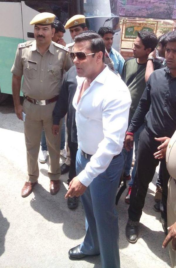 Salman Khan in Chittorgarh to shoot Prem Ratan Dhan Payo