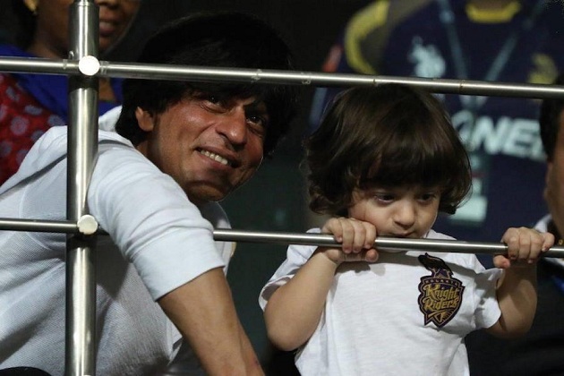 Shahrukh Khan brings AbRam along to watch his first IPL match