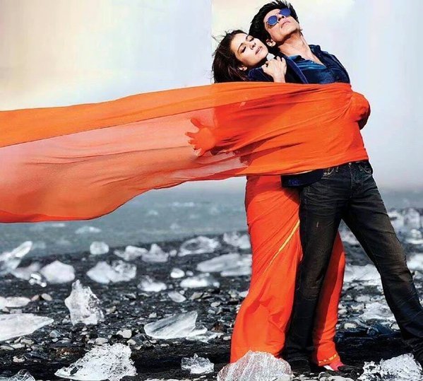Gerua Song Still from Dilwale