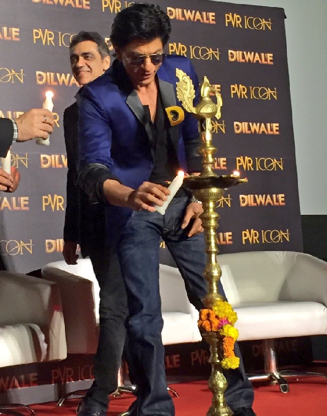 SRK inaugurates Manma Emotion event