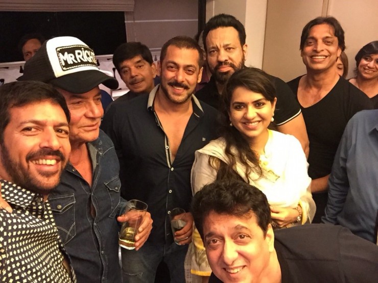 Salman Khan celebrates dad Salim Khan's 80th Birthday