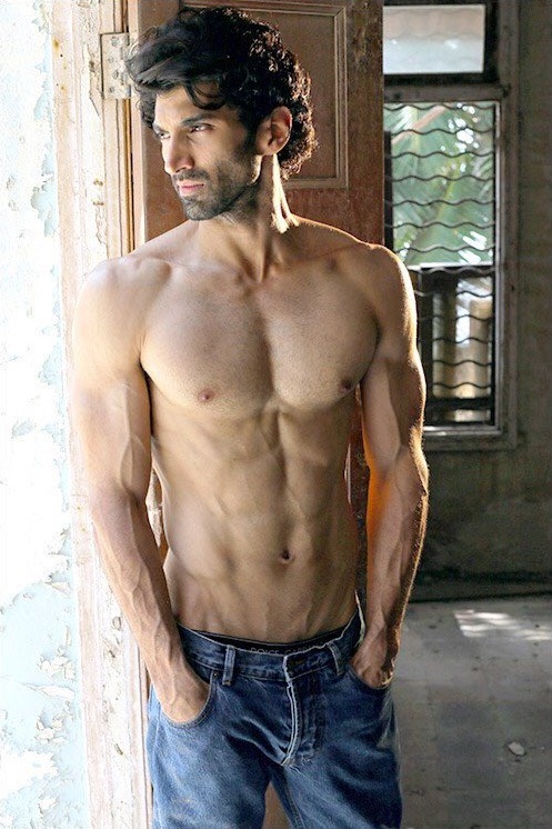 Aditya Roy Kapur's chiseled body for Fitoor