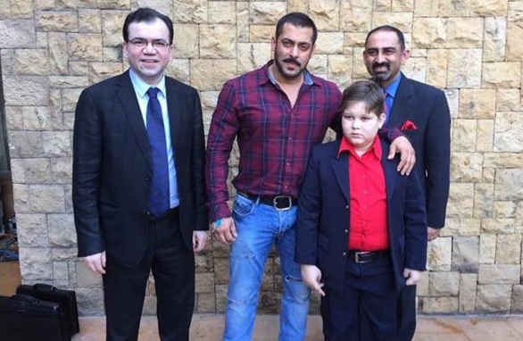 Salman Khan with Pakistan fans