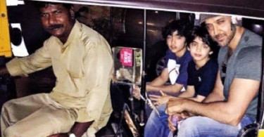 Hrithik's auto ride with Hrehaan and Hridhaan Roshan
