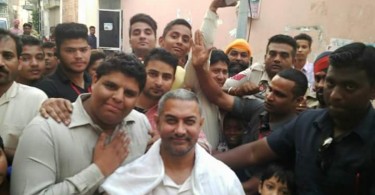 Aamir Khan with his fans during the shooting of Dangal