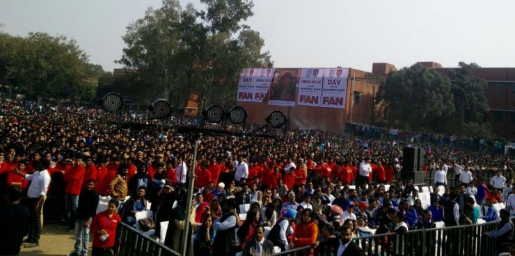 Fans gathered at SRK Fan Anthem launch