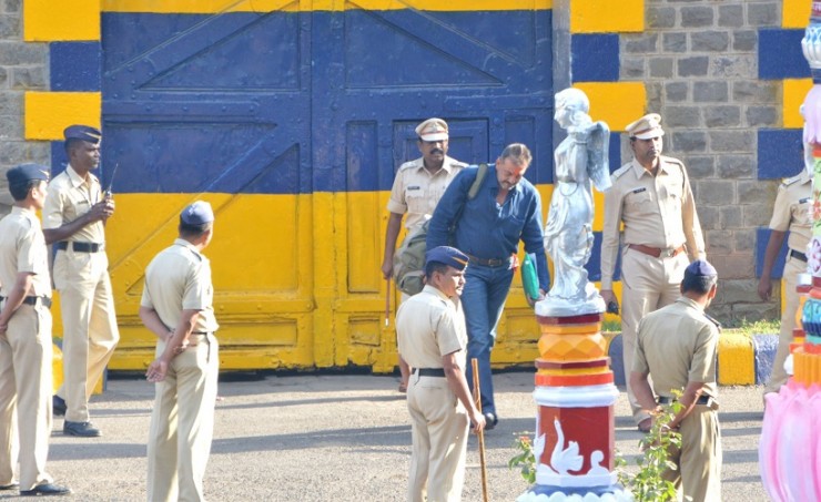 Sanjay Dutt walks out of Pune’s Yerawada Jail a free man