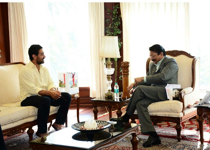 Aamir Khan meets Governor of Maharashtra Vidyasagar Rao