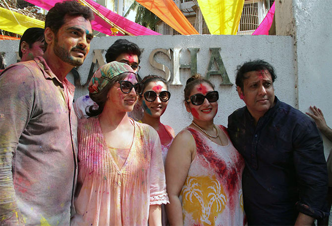 Esha Deol, Bharat Takhtani, Govinda, Sunita and Tina celebrating Holi