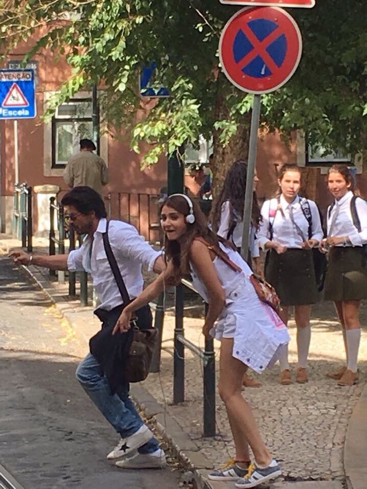 Shahrukh Khan, Anushka Sharma - The Ring