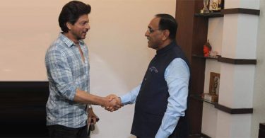 Shahrukh Khan meets Gujarat's Chief Minister Vijay Rupani