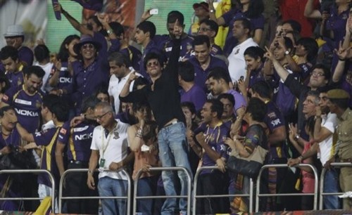 Shahrukh Khan celebrates win