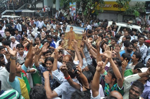 Fans with Rajesh Khanna's portrait
