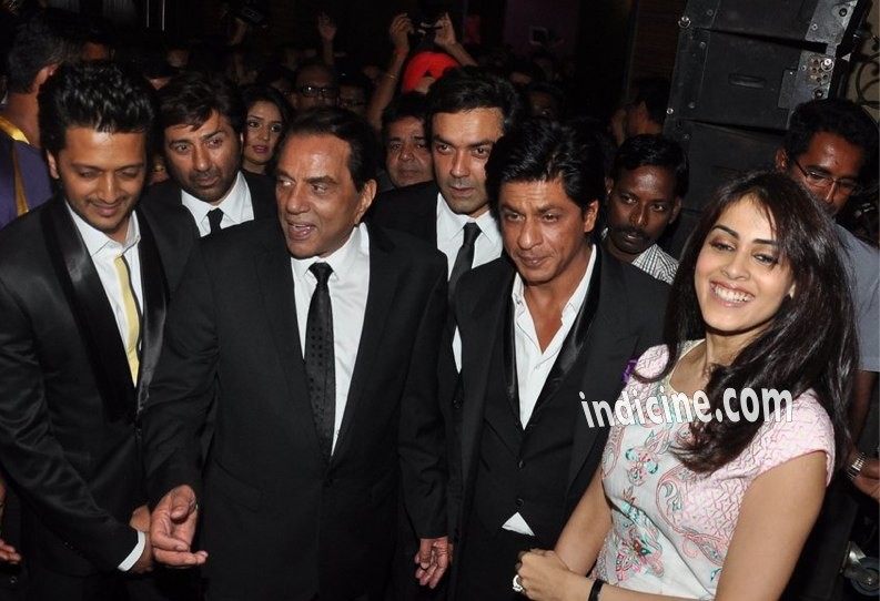 Genelia D'Souza with Shahrukh Khan
