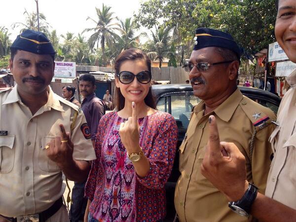 Dia Mirza casts her vote in Mumbai