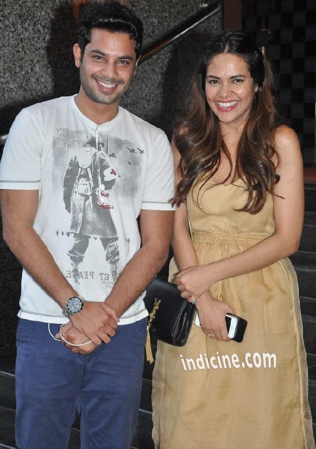 Esha Gupta at her Humshakals special screening