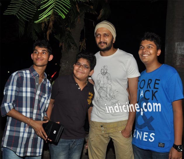 Riteish Deshmukh with fans