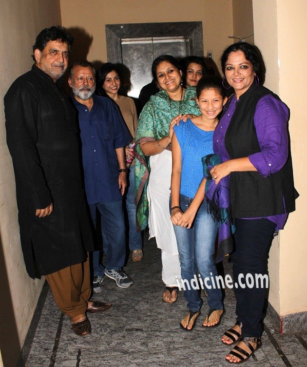 Pankaj Kapoor with wife Supriya Pathak and Tanvi Azmi