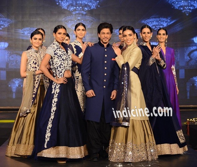 SRK walks for Manish Malhotra