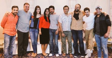 Shahrukh Khan with Dilwale team